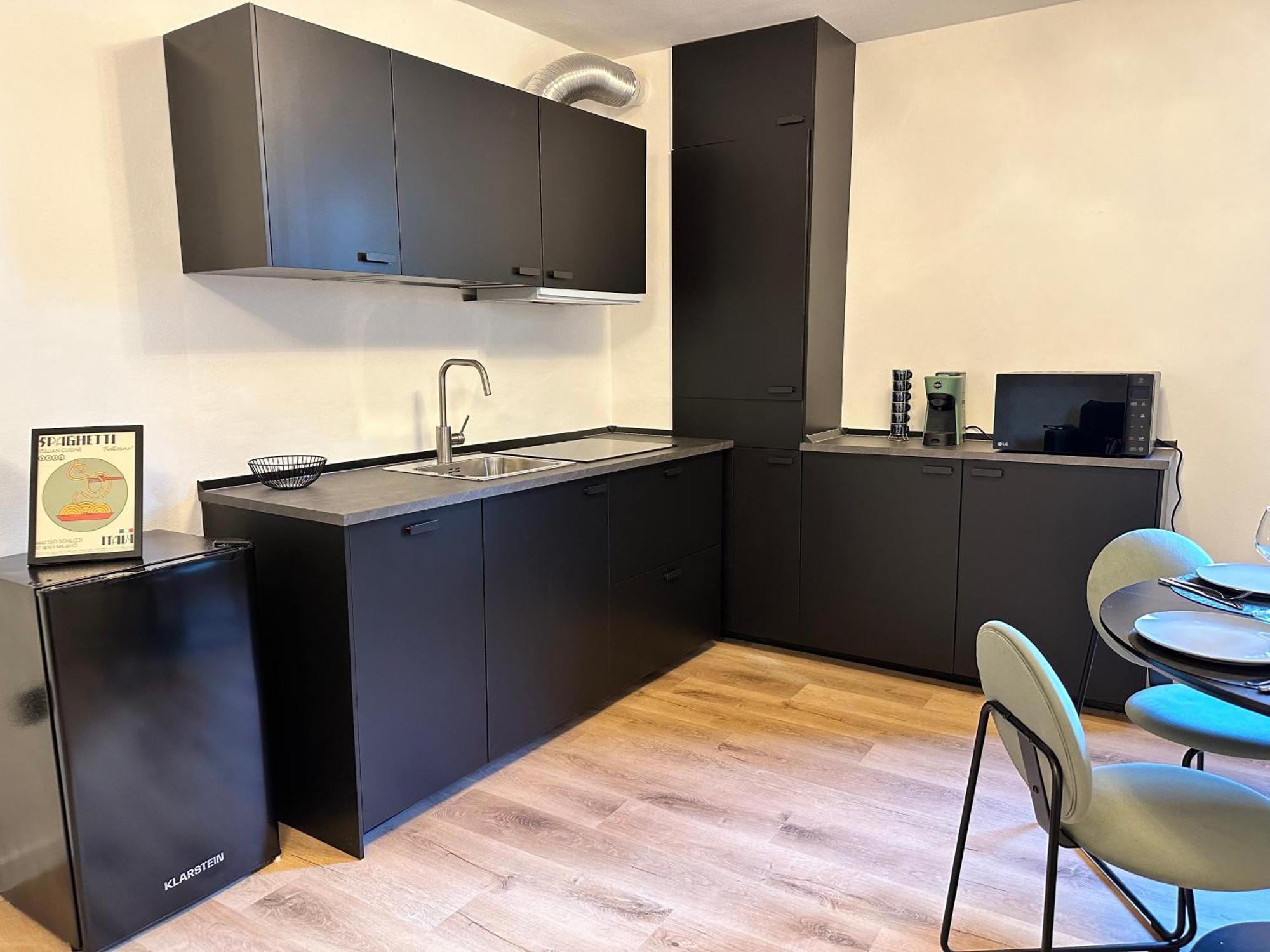 Ferienwohnung Gioiello Deco Nel Centro Storico Desenzano del Garda Exterior foto
